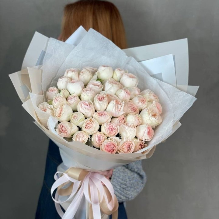 Букет пионовидных роз Пур лав в Краснодаре