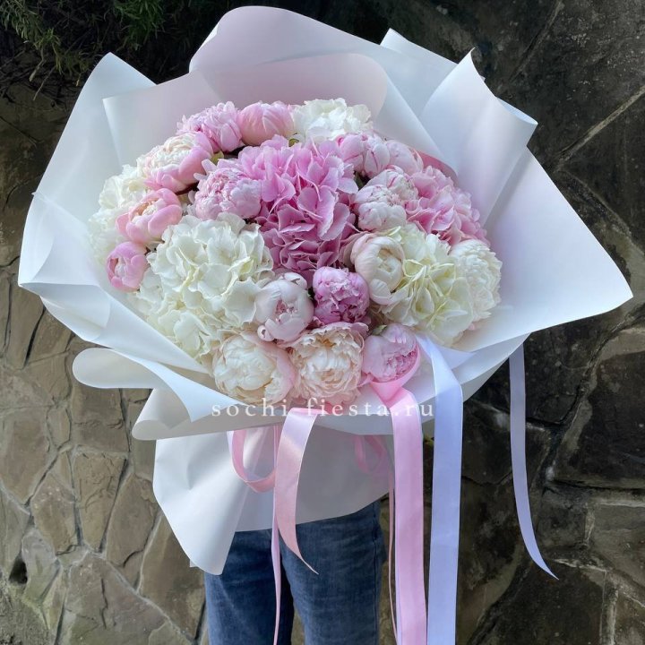 Букет "Пионы и Гортензии" в Краснодаре