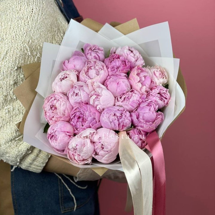 Букет из 21 пионов в Краснодаре