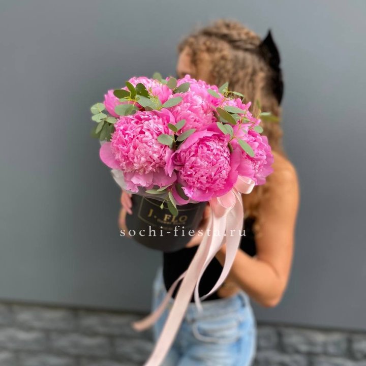 Дизайнерский цилиндр "Фломени" в Краснодаре