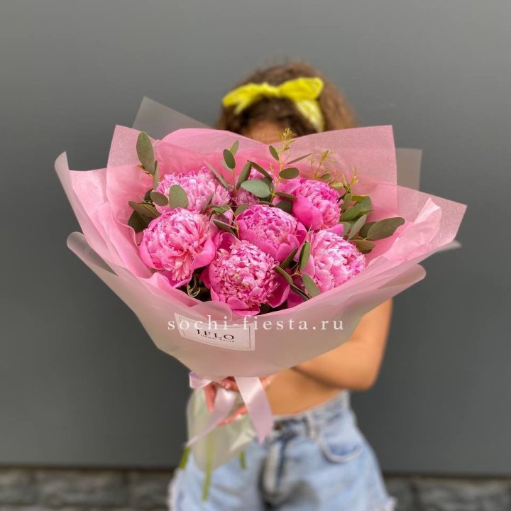 7 ярких пионов в оформлении в Краснодаре