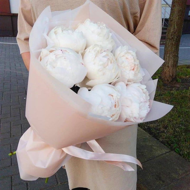 Букет белых пионов в Краснодаре