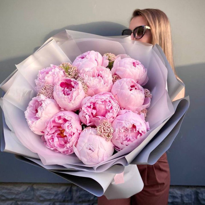 Букет с пионами "Стайл" в Краснодаре