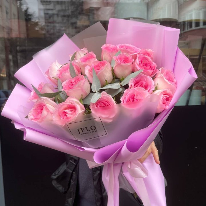  19 розовых роз в Краснодаре
