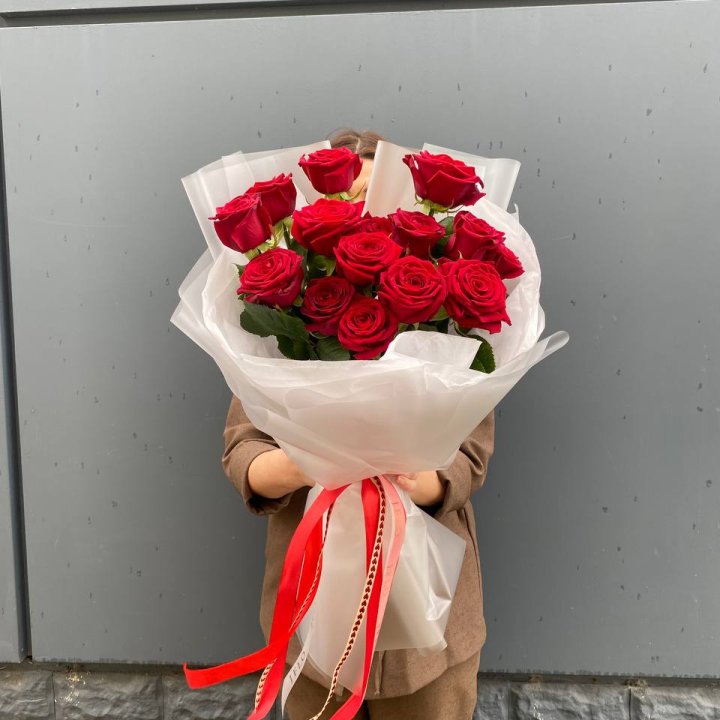 15 высоких роз  в Краснодаре