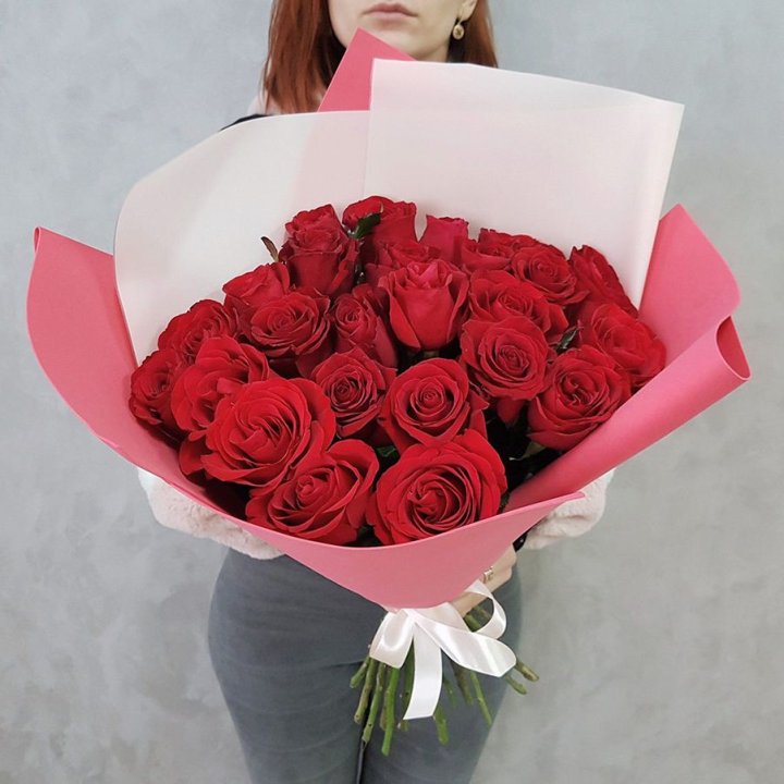 25 Красных роз рози вайт в Краснодаре