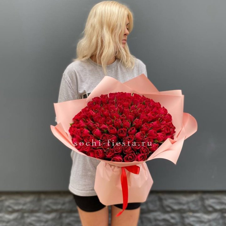 101  красная кенийская роза  в Краснодаре