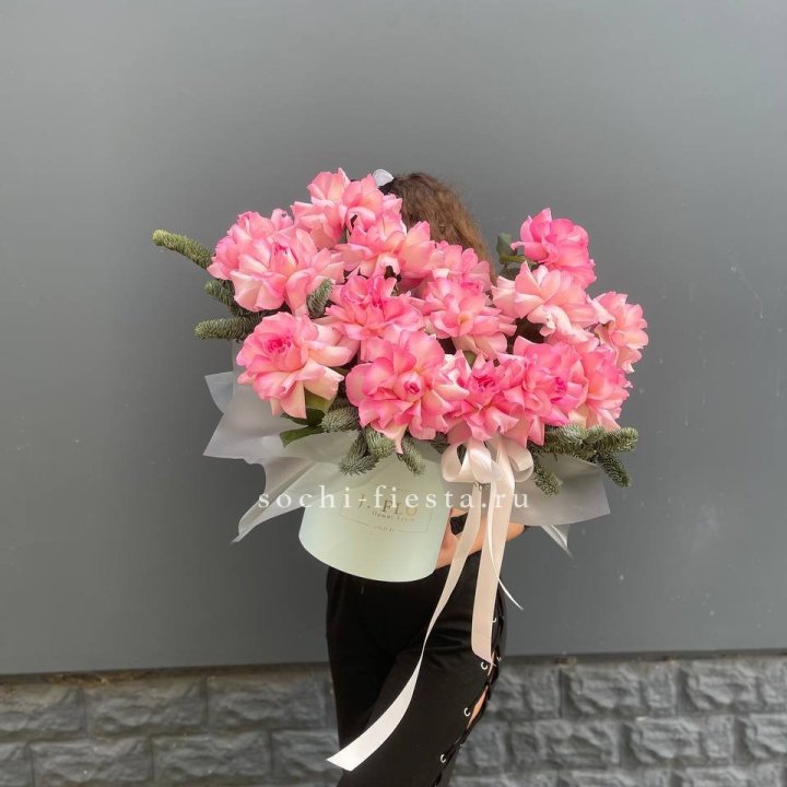 Бокс из 15 французских роз в Краснодаре