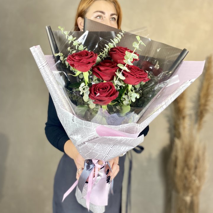 5 красных роз в Краснодаре