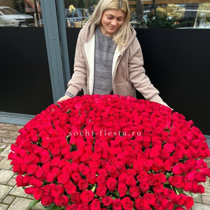 501 красная роза в корзине в Краснодаре