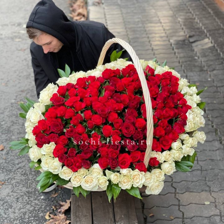 201  роза в корзине   в Краснодаре