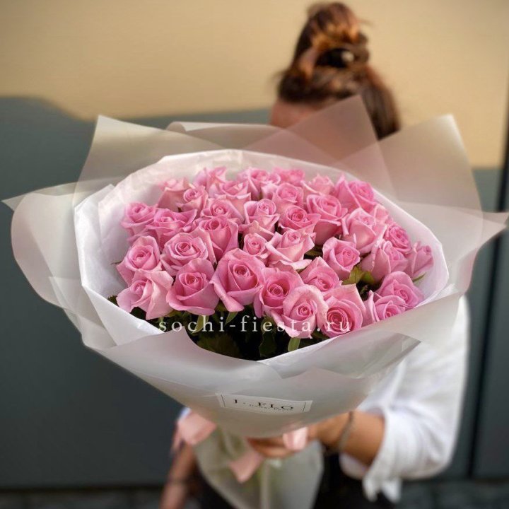 Букет розовых роз  в Краснодаре
