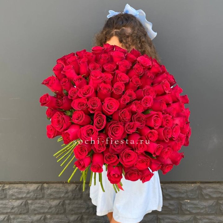 101 красная роза в Краснодаре