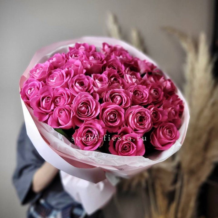 35 розовых роз  в Краснодаре