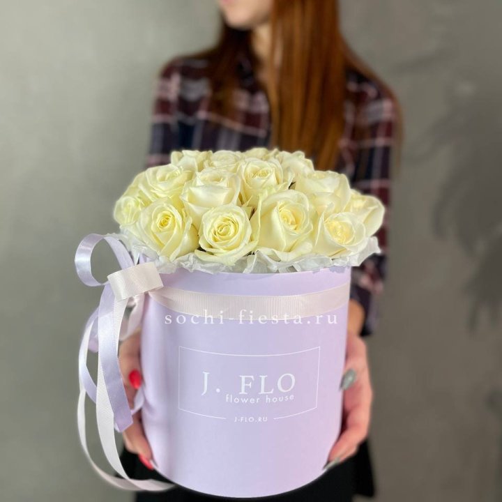 25 роз в цилиндре  в Краснодаре