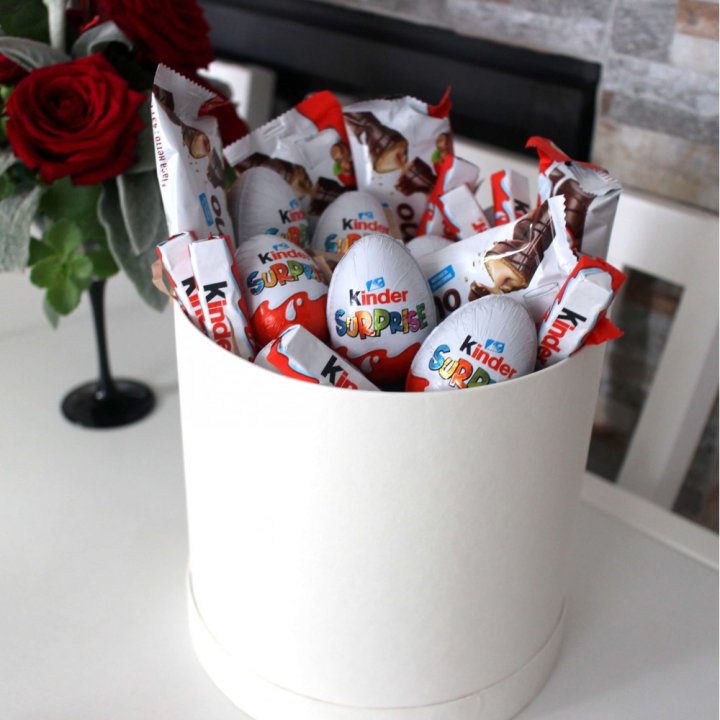 Коробка с киндерами  в Краснодаре