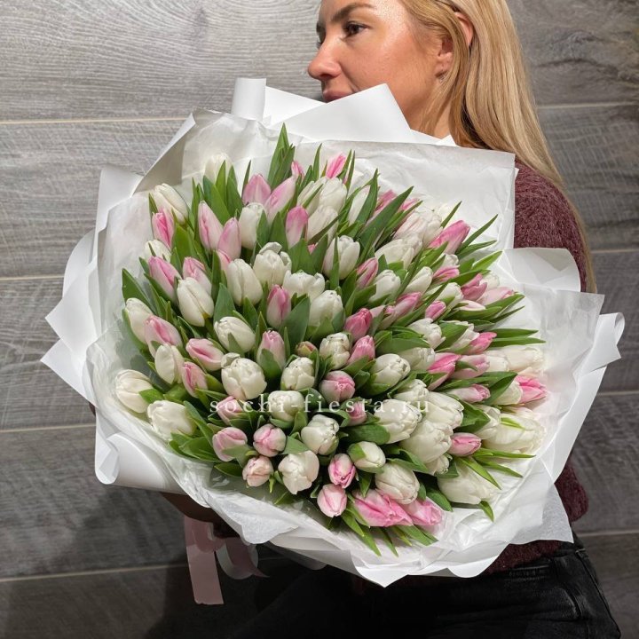 101 тюльпан нежный микс в Краснодаре