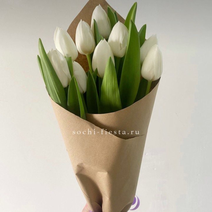 Букет белых тюльпанов в Краснодаре